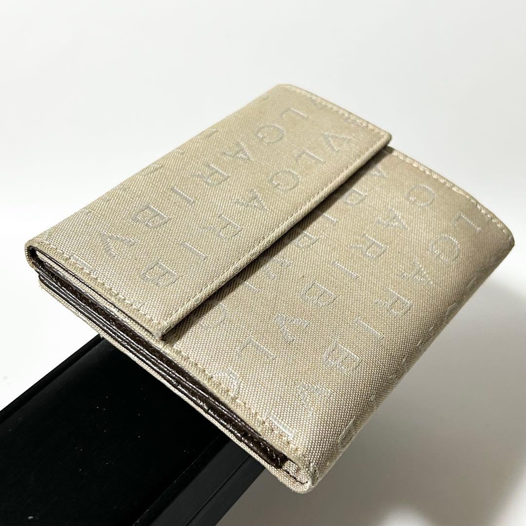 BVLGARI ブルガリ ロゴマイア 二つ折り 財布 レディース メンズ