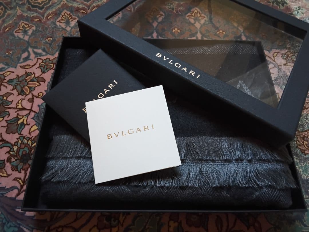 ブルガリBVLGARI　マフラーストール　カシミヤシルク　ロゴ