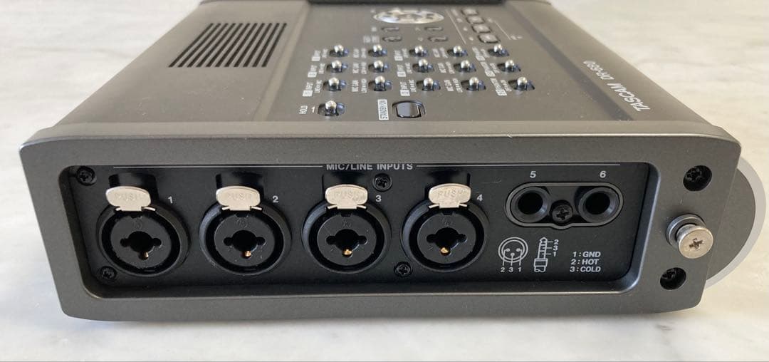 TASCAM DR-680 ポータブルマルチトラックレコーダー