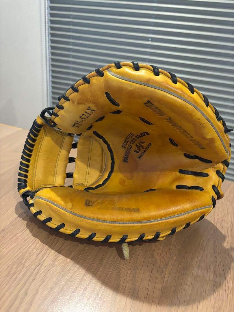 ハタケヤマ　キャッチャーミット　オイルつき