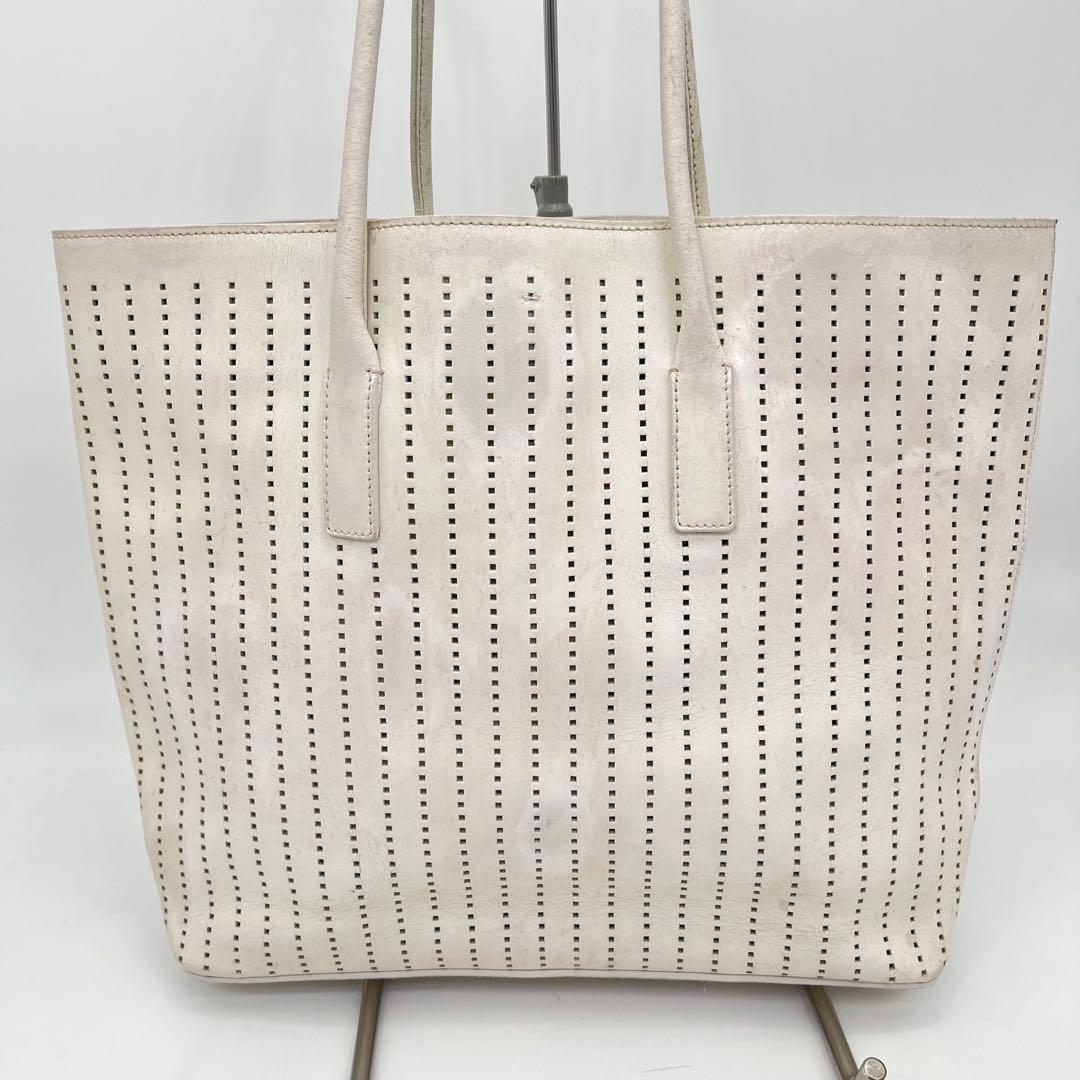 PRADA トートバッグ 肩掛け トライアングルロゴ パンチングレザー 白