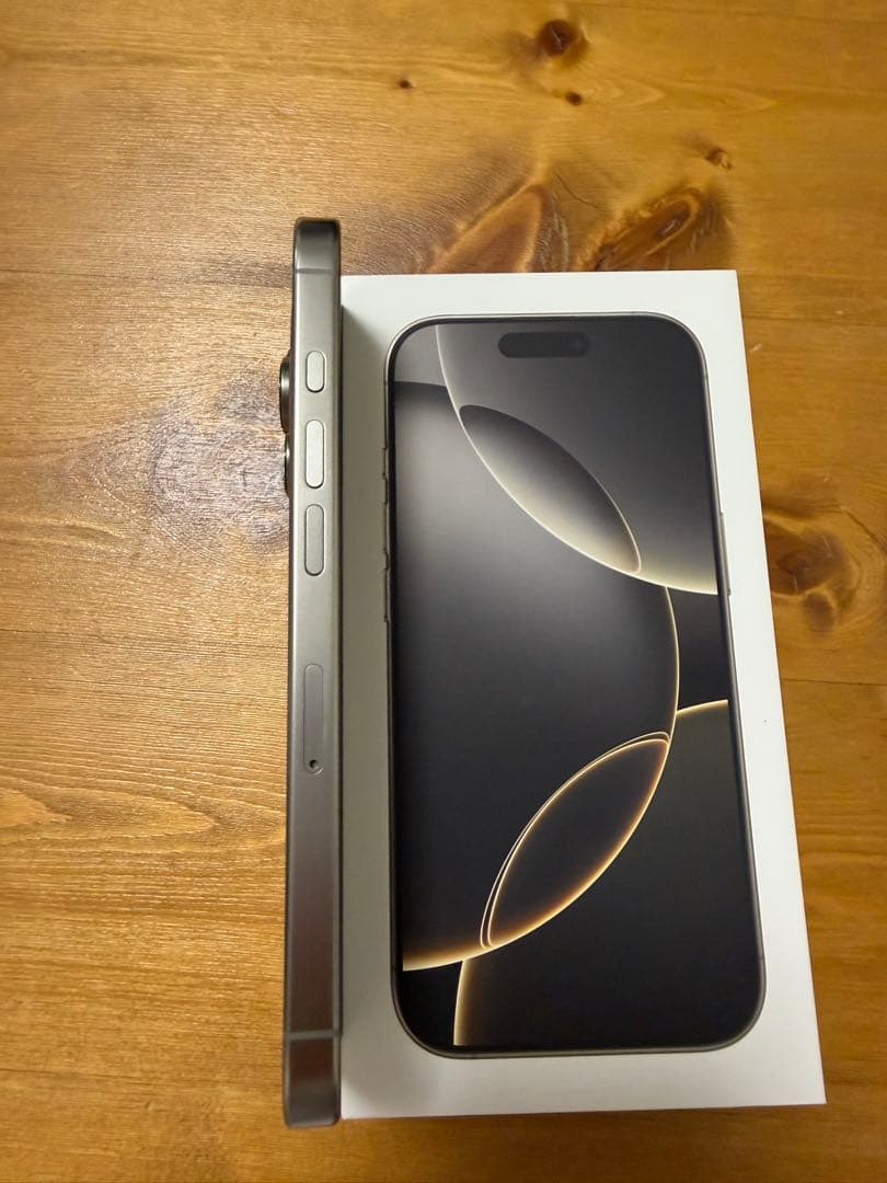 【美品】iPhone 16 Pro 128GB ナチュラルチタニウム