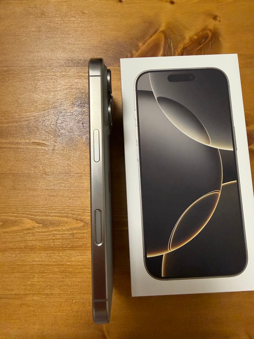【美品】iPhone 16 Pro 128GB ナチュラルチタニウム