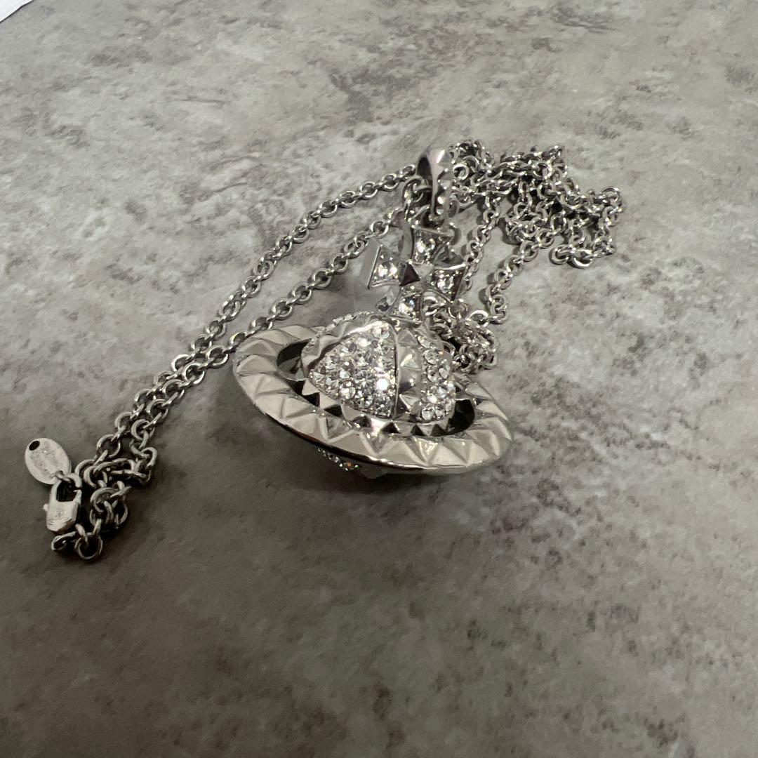 ヴィヴィアン ネックレス