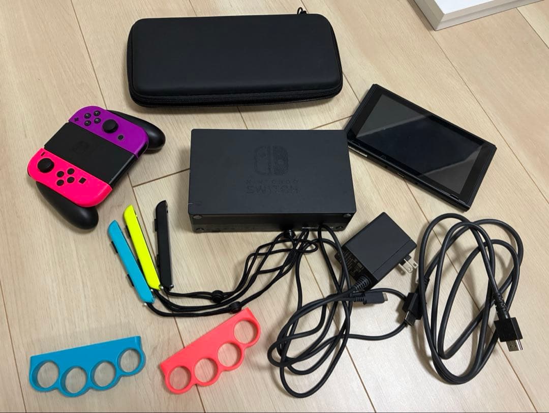 Nintendo Switch 本体　付属品あり