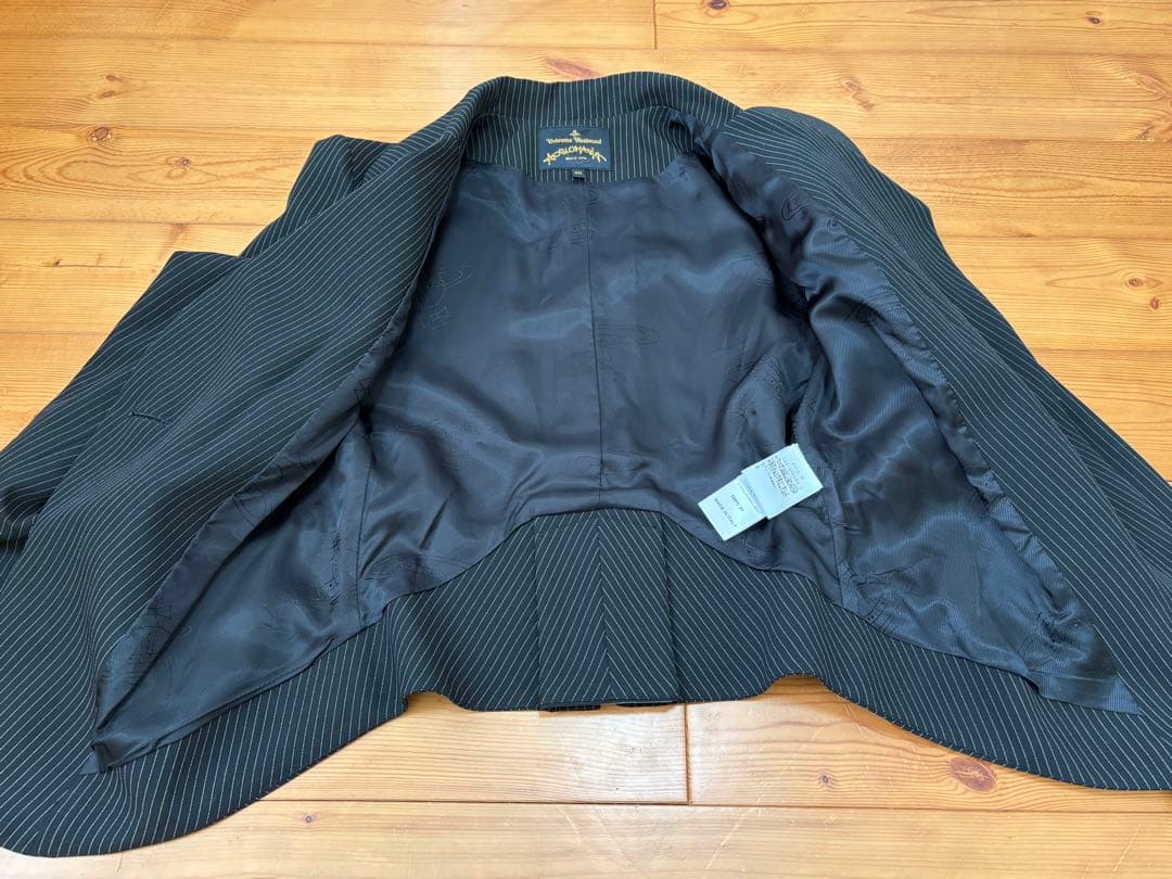 美品 ヴィヴィアンウエストウッド　ストライプ柄ジャケット