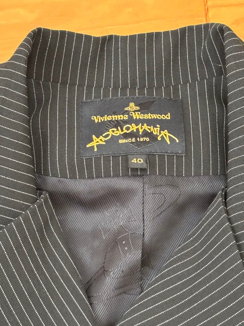 美品 ヴィヴィアンウエストウッド　ストライプ柄ジャケット