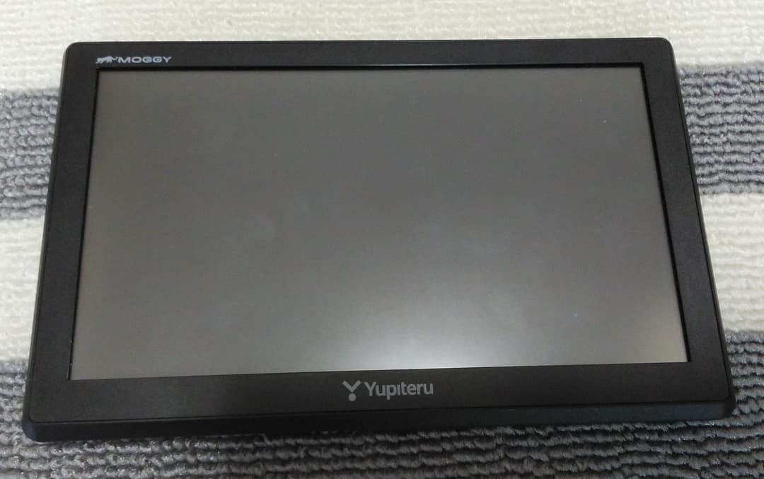 ユピテル　YPB-７３４（2018年地図）７インチナビ