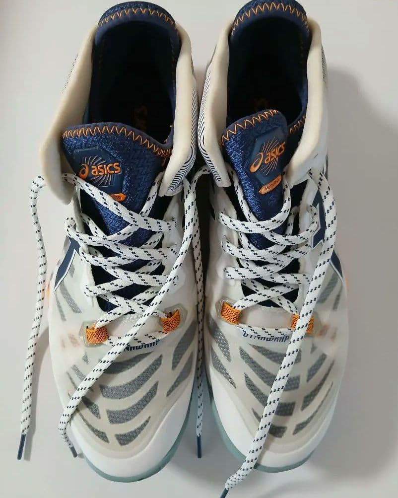 メタライズ　アシックス　バレーシューズ　全日本西田選手着用モデル　28.5センチ