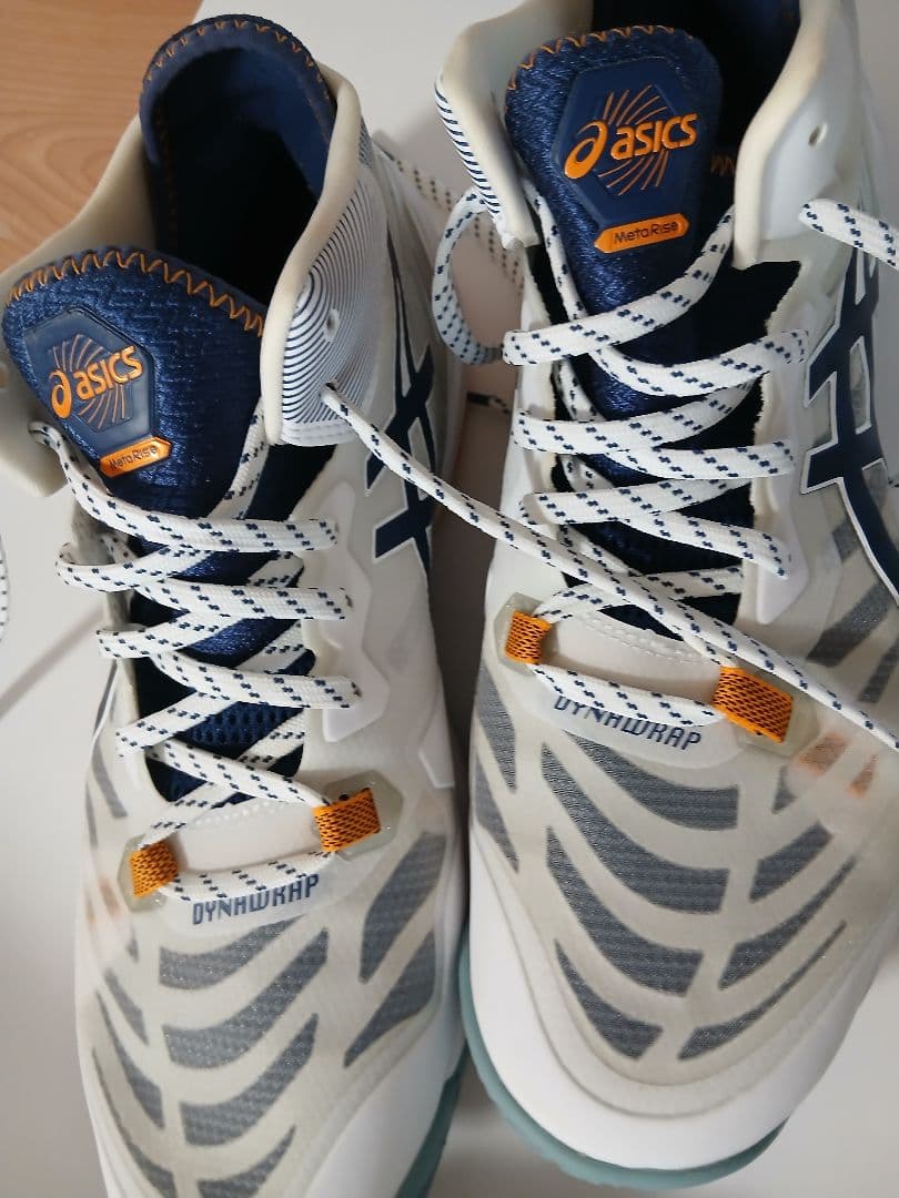 メタライズ　アシックス　バレーシューズ　全日本西田選手着用モデル　28.5センチ