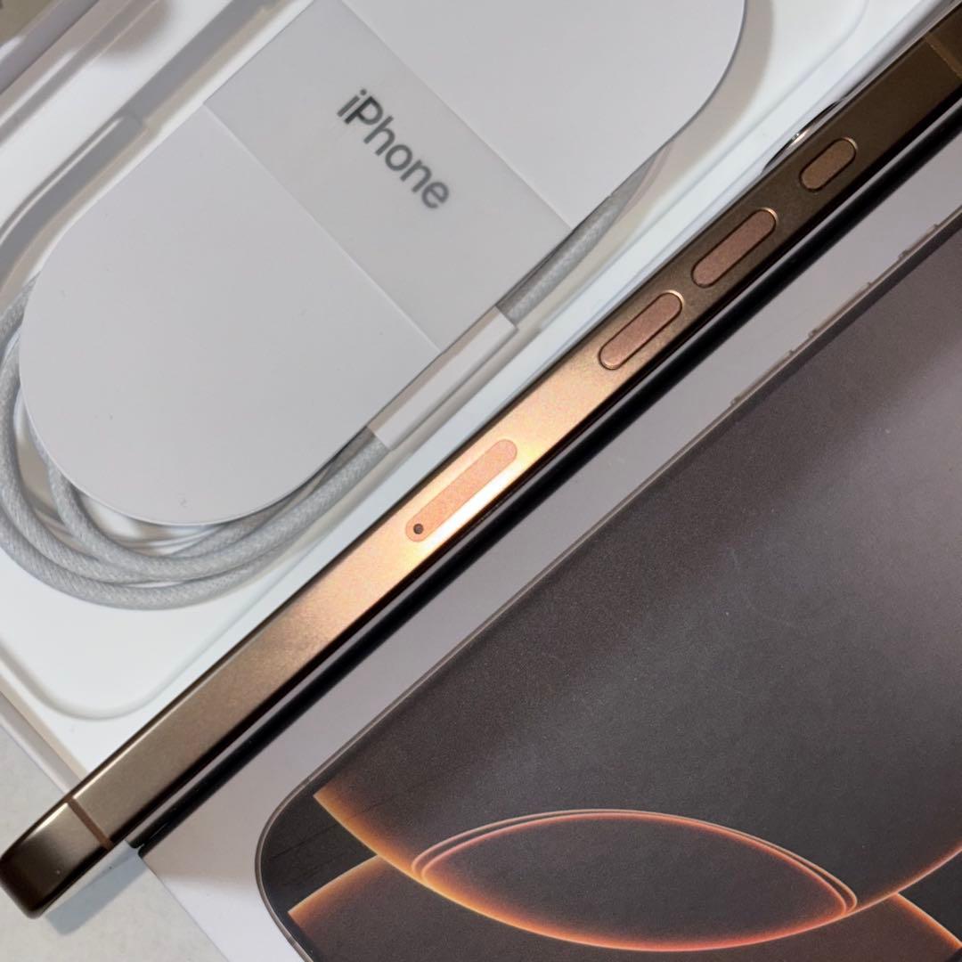 iPhone 16 ProMax256GB （米国版・SIMフリー）