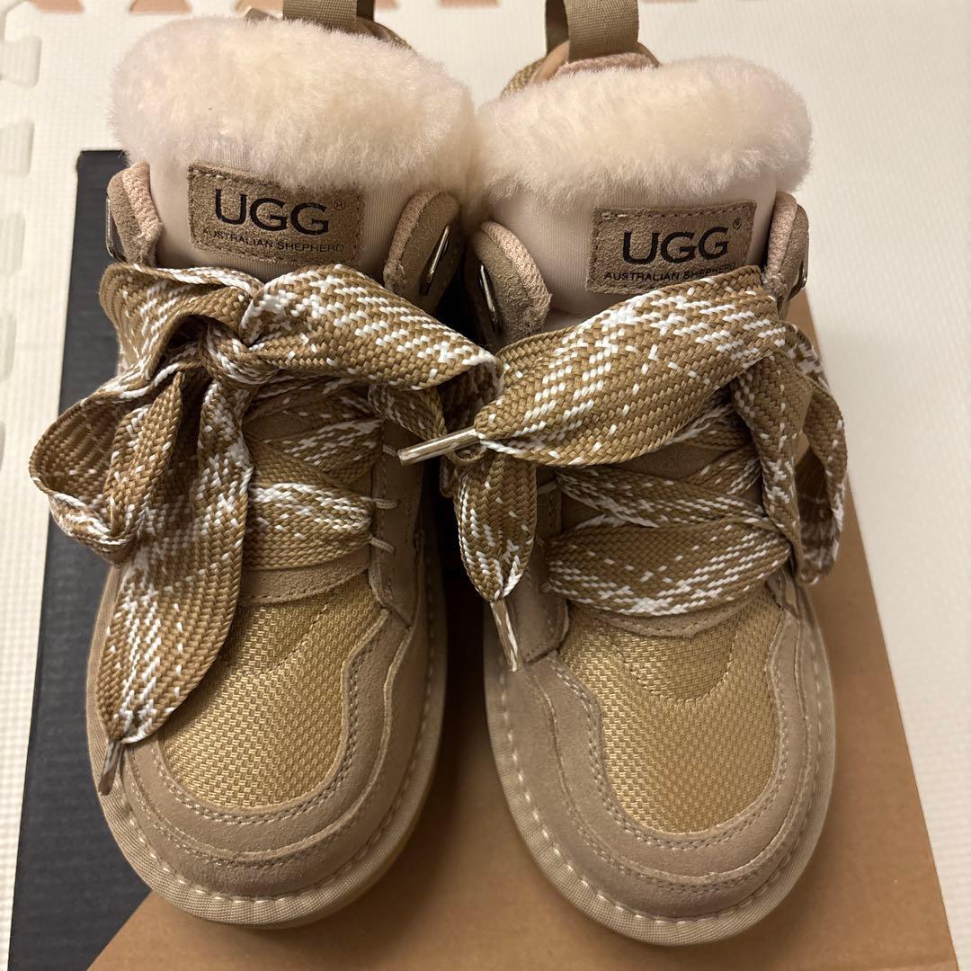 【UGG】厚底ボアスニーカー　24cm