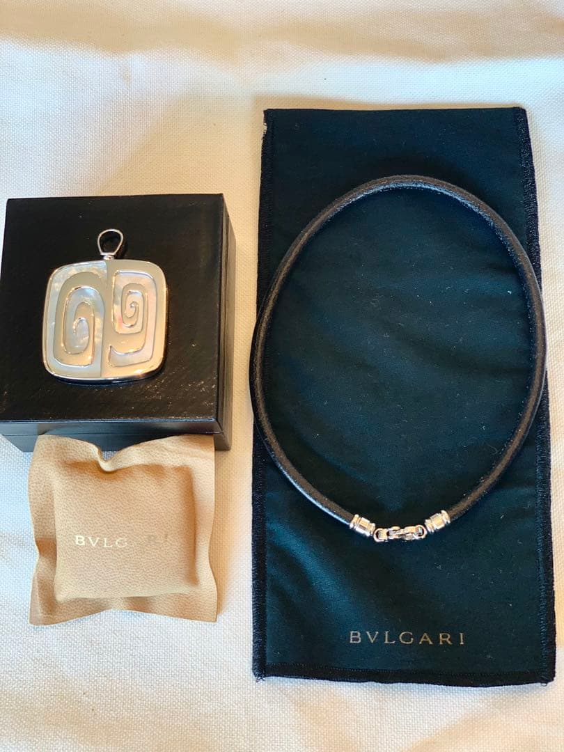 超貴重希少品ブルガリBVLGARI WG限定版ペンダントネックレスチョーカー付き