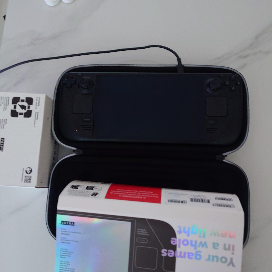 Steamdeckスチームテック　OLED 　512GB　 専用ケース付き