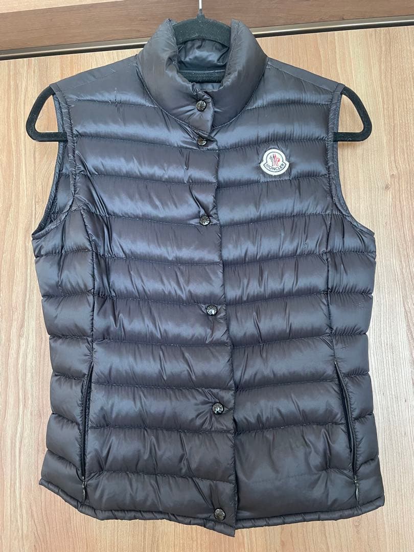 MONCLER ダウンベスト ブラック