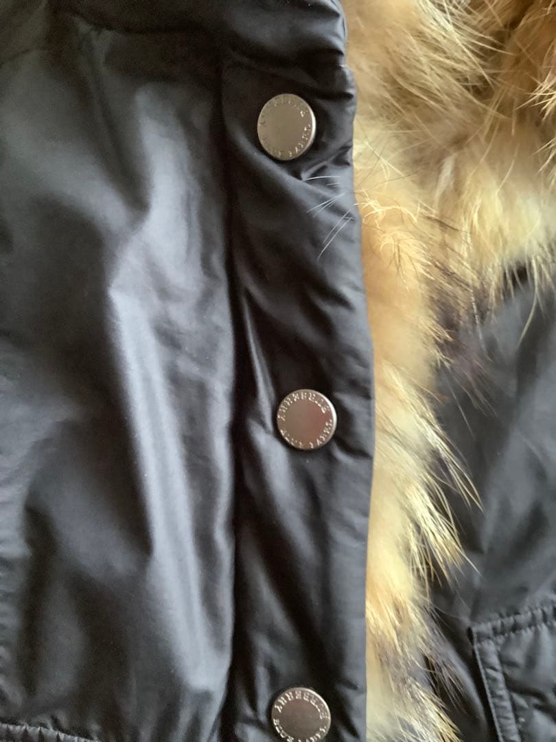 ピンクの猫☆美品BURBERRY ダウンベスト 38黒