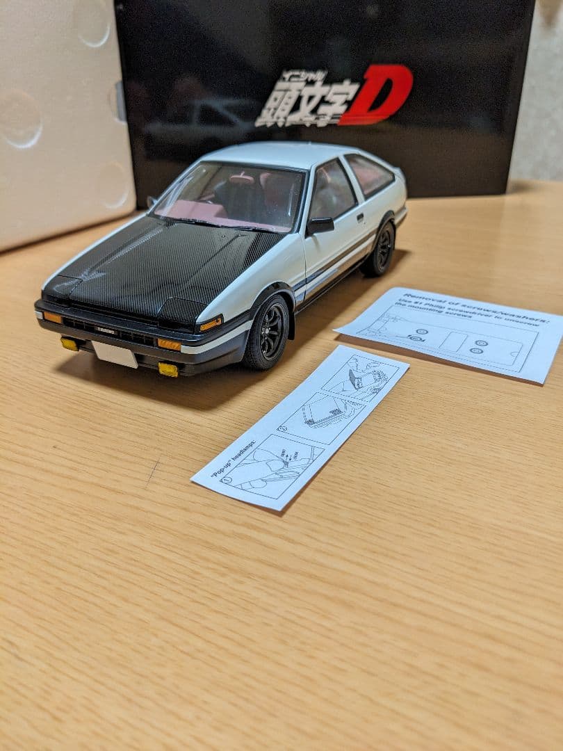 オートアート1/18　トヨタ スプリンター トレノ 頭文字D(AE86)