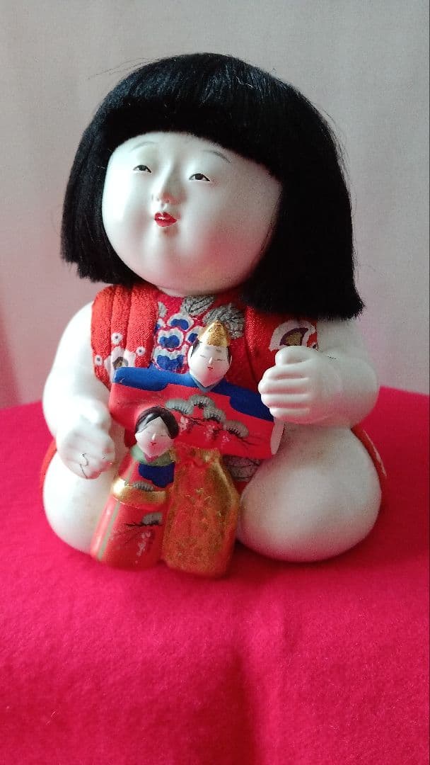 三越製　稚児御所人形　雛持　手書きの宝尽くしのお着物　立雛を持って　雛祭り