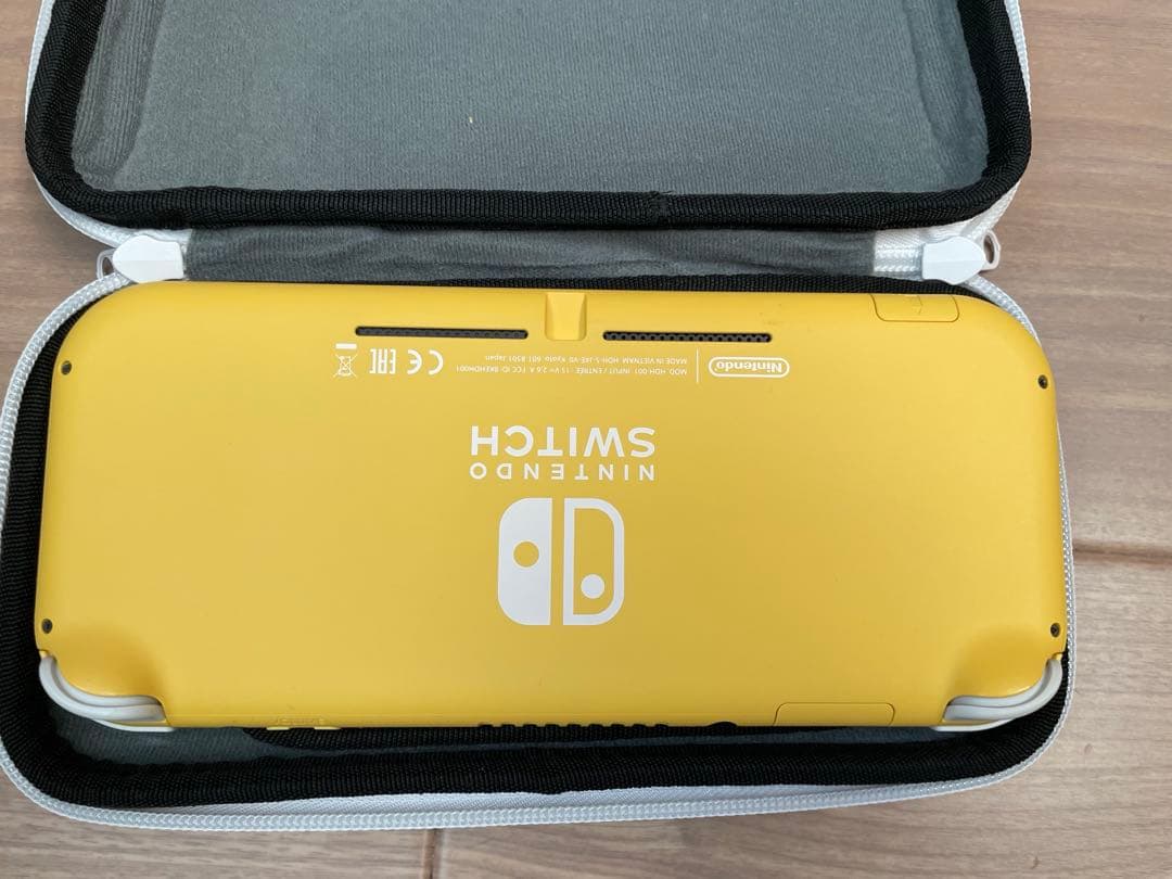 【美品】Nintendo Switch Lite イエロー 本体 ケース付き