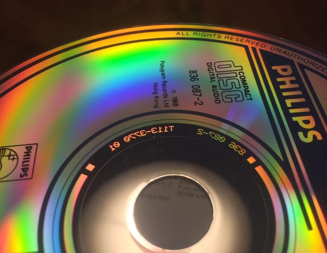 全面蒸着銀圏盤貴重CD－譚詠麟 アラン・タム・1988年「擁抱」PHILIPS