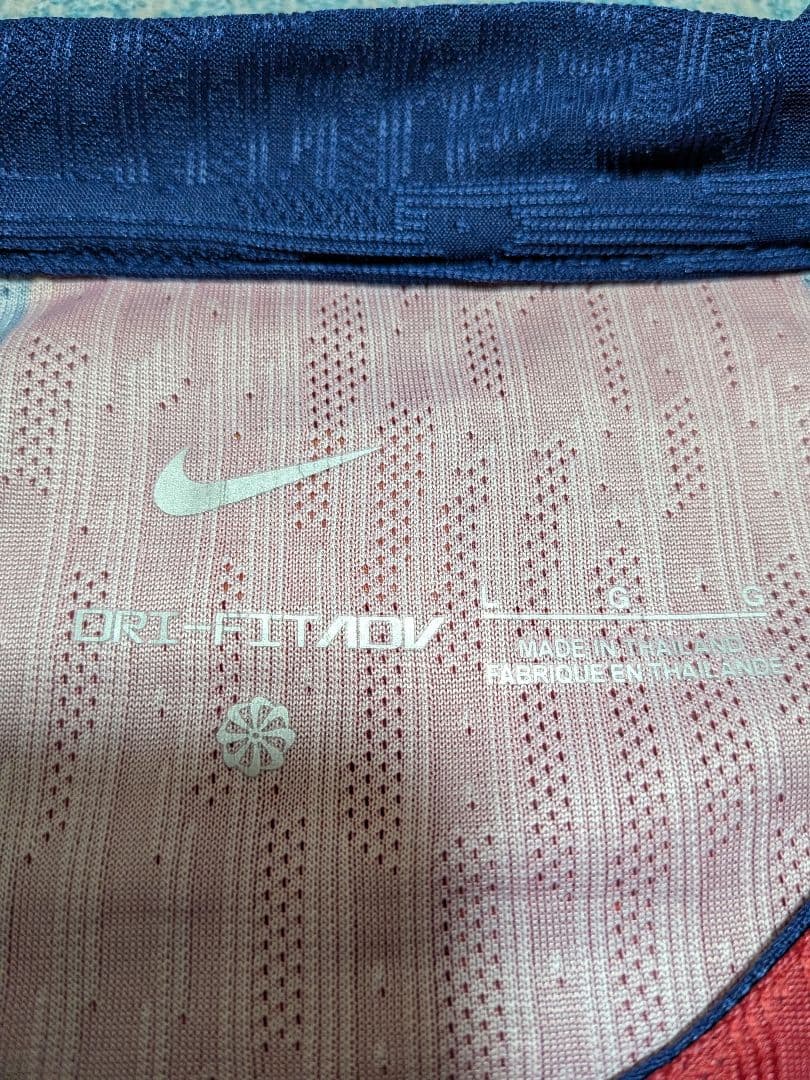 バルセロナ　ヤマル　ユニフォーム