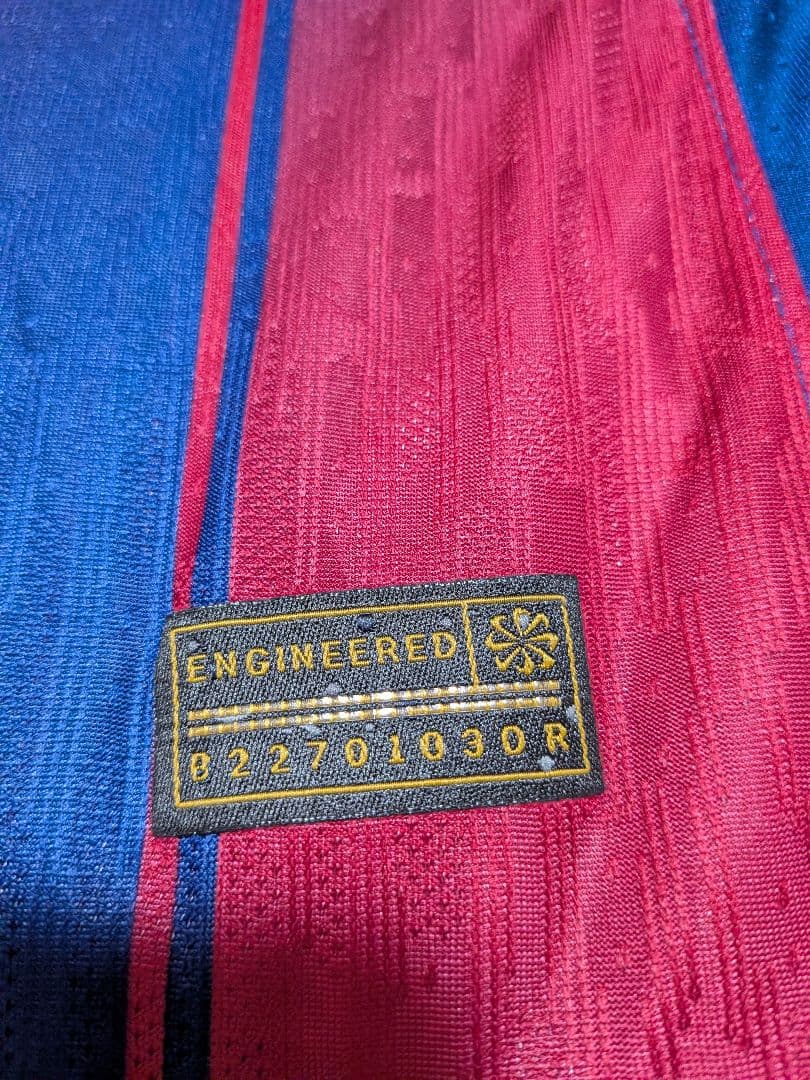 バルセロナ　ヤマル　ユニフォーム