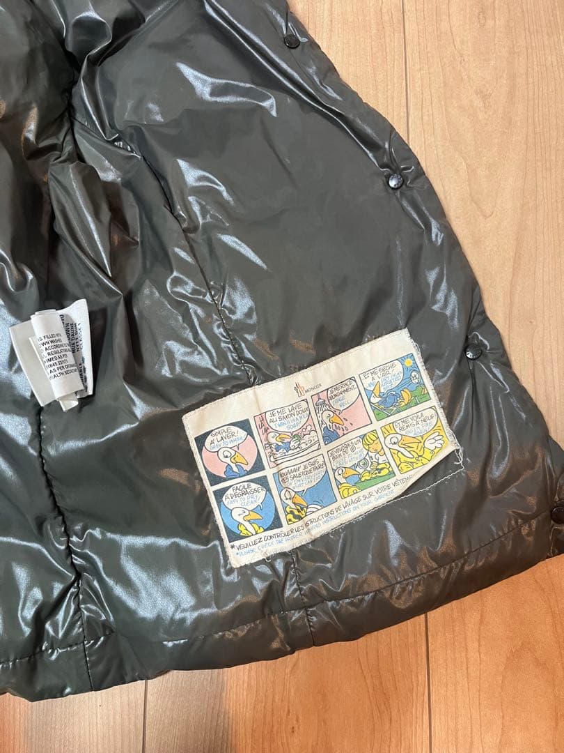 MONCLER カーキーダウンベスト