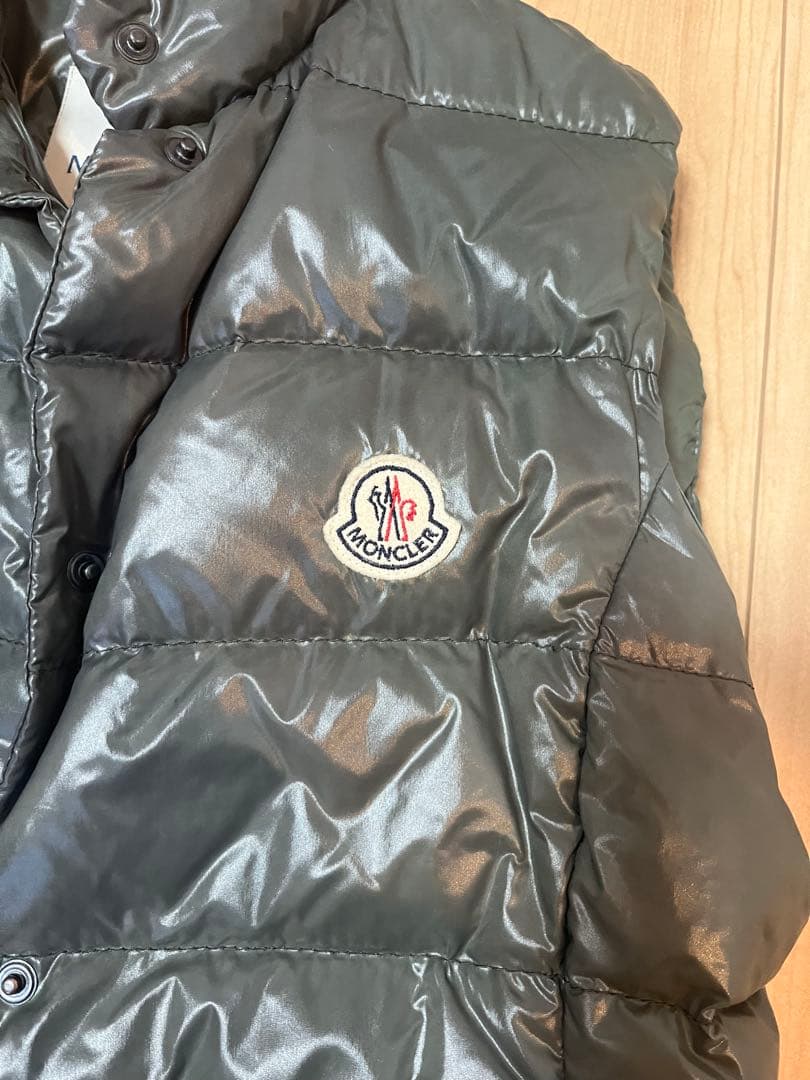 MONCLER カーキーダウンベスト