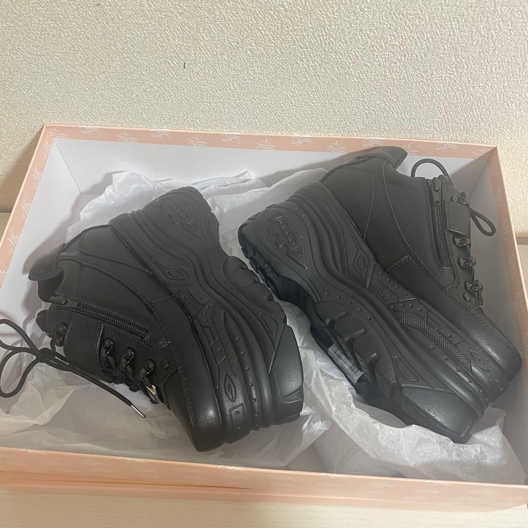 YOSUKEビジューバックル厚底スニーカー お値下げしました！