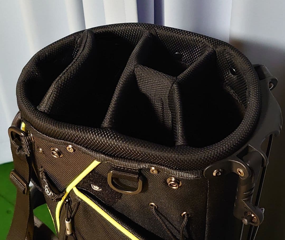 【美品】NIKE ゴルフバッグ　スタンドバッグ ブラック/イエロー