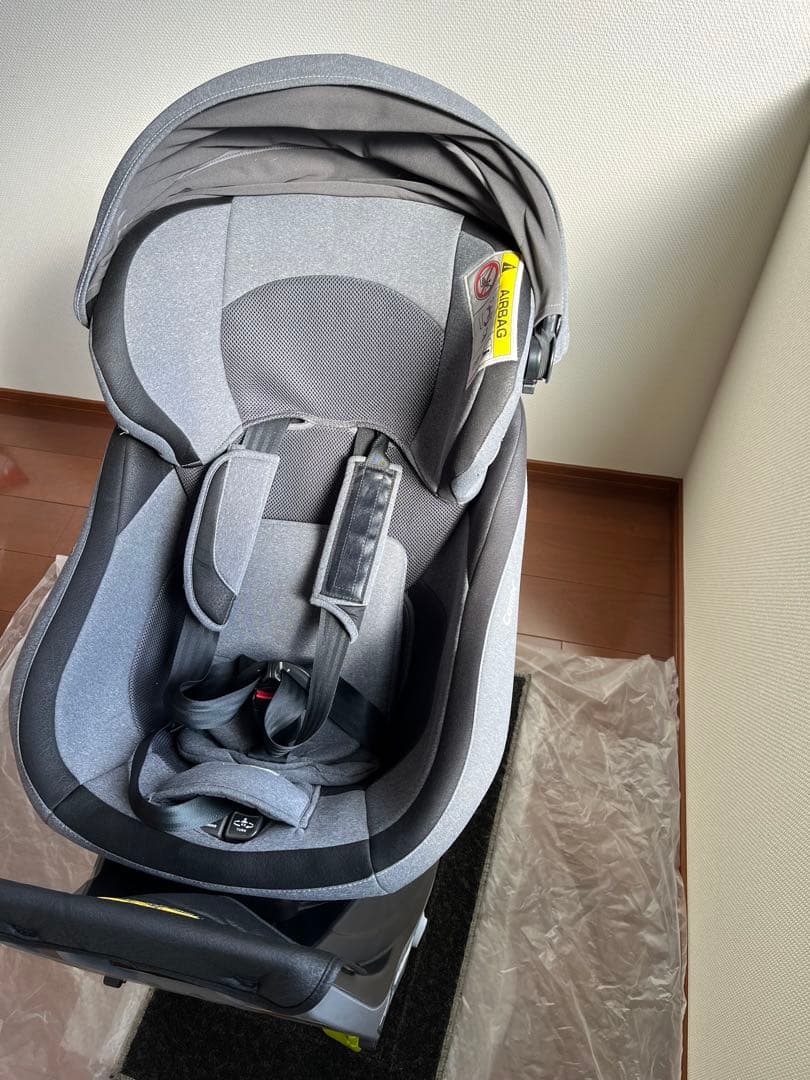 Combi クルムーヴスマート(ISOFIX)チャイルドシート(新生児〜)