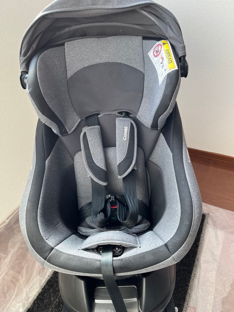 Combi クルムーヴスマート(ISOFIX)チャイルドシート(新生児〜)