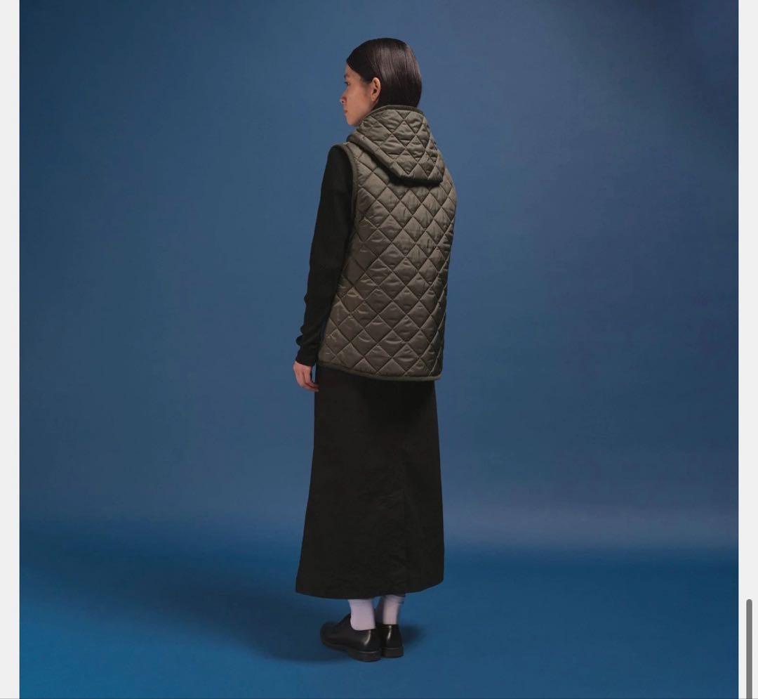 ブラック キルティングダウンベスト フード付き