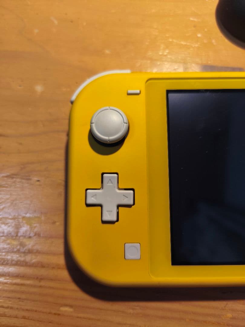 任天堂スイッチライト　SwitchLite　イエロー