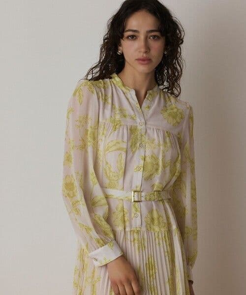 極美品✨ダイアグラム　2025年　フラワープリントプリーツワンピース　ベルト付き