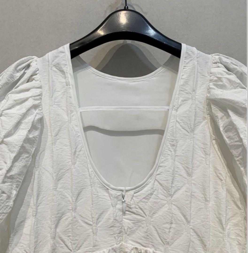 ホワイト バックオープン ロングドレス