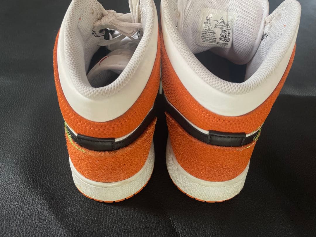 米軍放出品　ナイキ エア ジョーダン 1 ミッド SE GS ホワイト