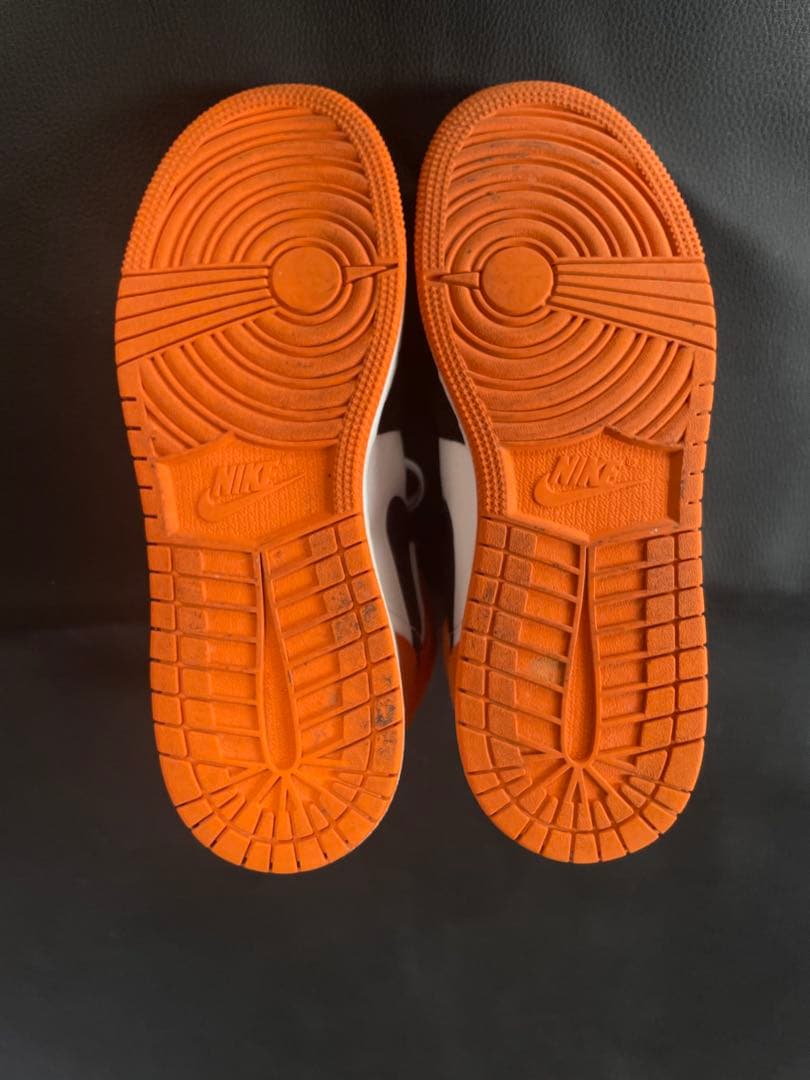 米軍放出品　ナイキ エア ジョーダン 1 ミッド SE GS ホワイト