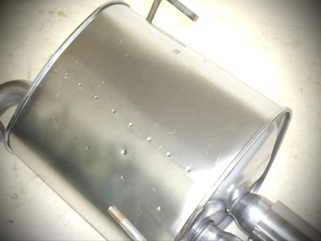 h*k様 ★【スバル WRX STI（VAB型）の純正リアマフラー左右セット】で