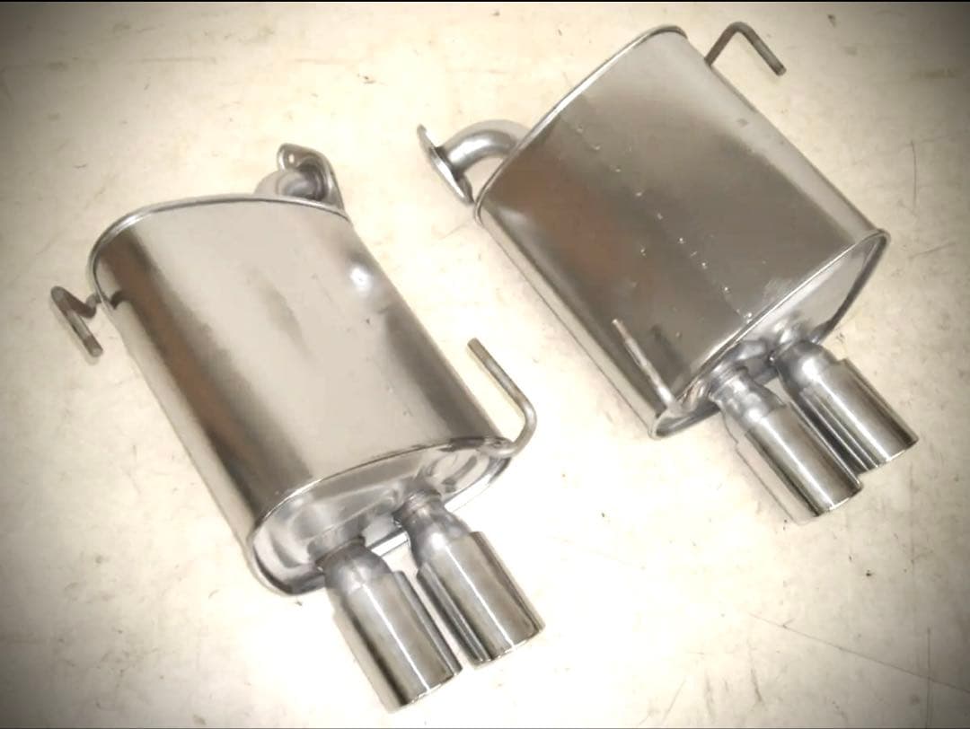 h*k様 ★【スバル WRX STI（VAB型）の純正リアマフラー左右セット】で