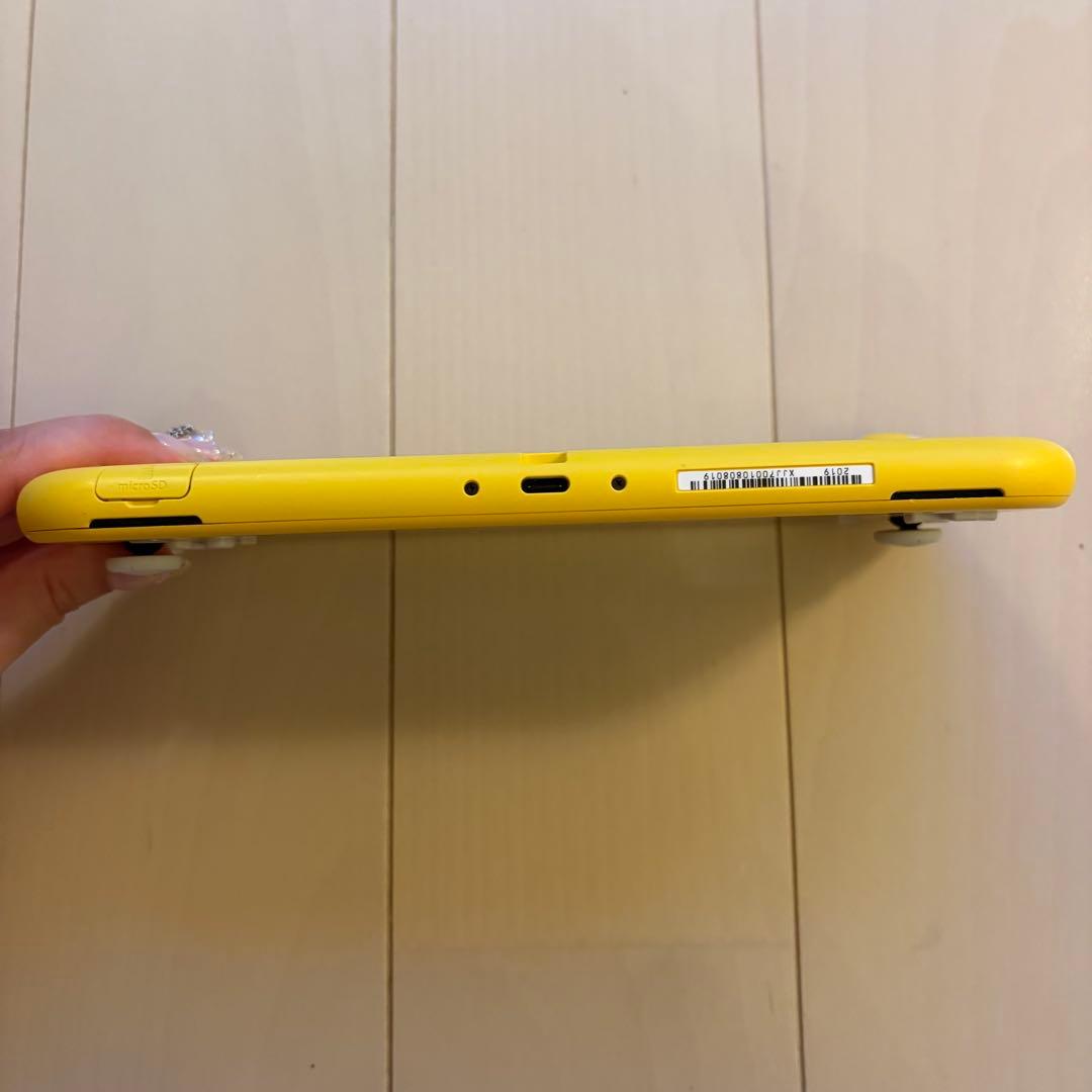 Nintendo Switch Lite イエロー　本体　美品