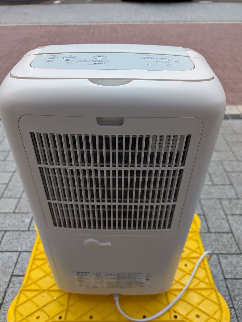 シャープ　衣類乾燥除湿機　2020　CV-J71-W