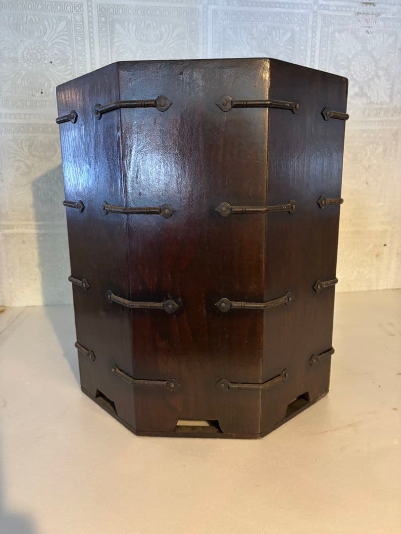 李朝家具 　木製八角形　帽子入れ　 収納箱