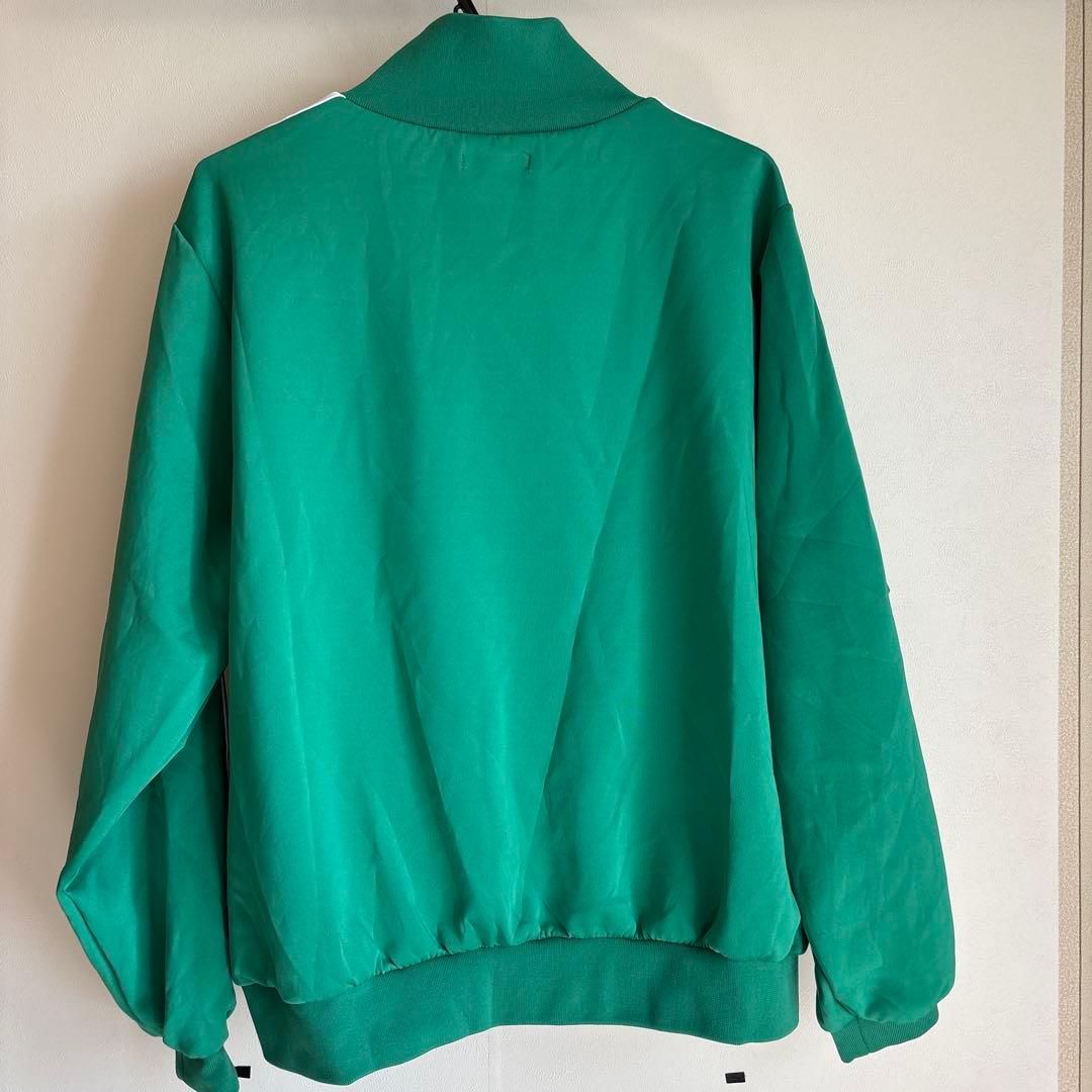 プニュズ　ジャージ上下サイズ2　赤色　緑色