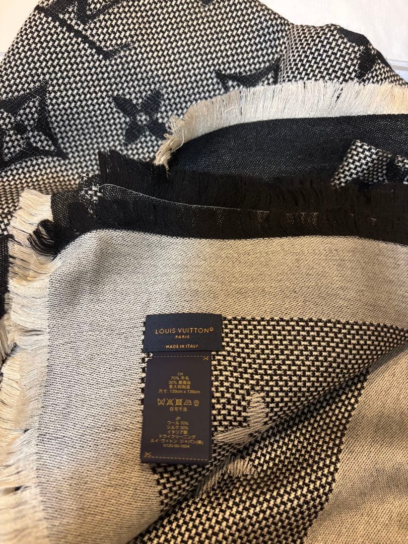 Louis Vuitton 大半 モノグラムストール ギフトボックス付き