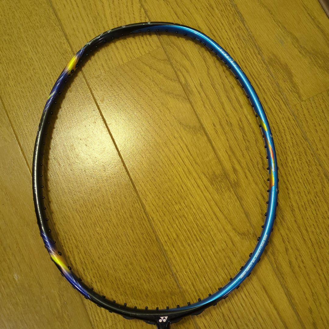 バドミントンラケット アストロクス77