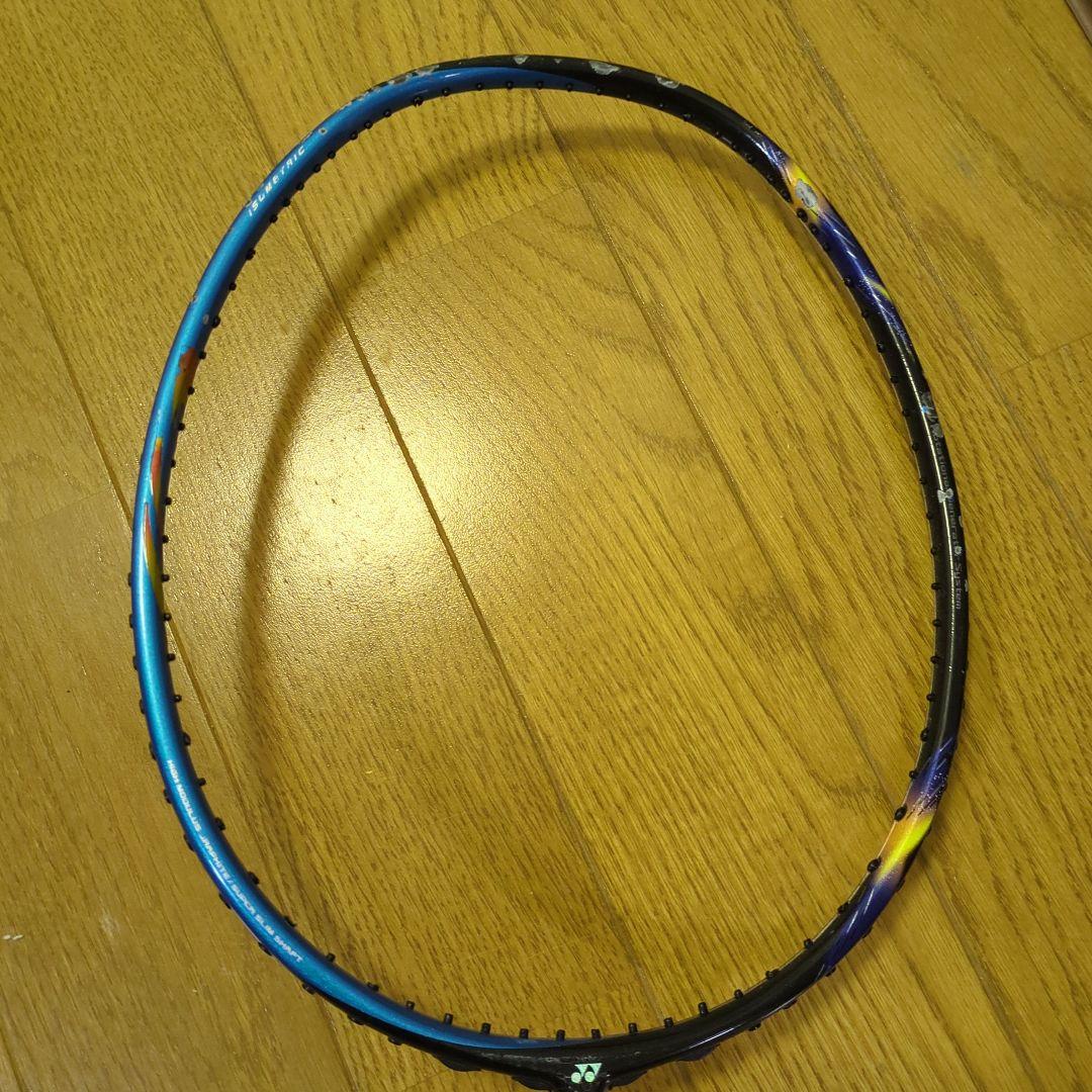 バドミントンラケット アストロクス77