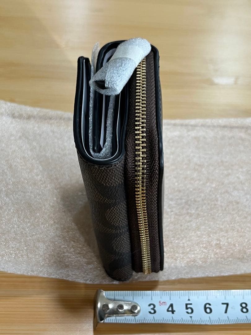 [新品未使用❤️】COACH（コーチ）折りたたみ財布／ケース付き