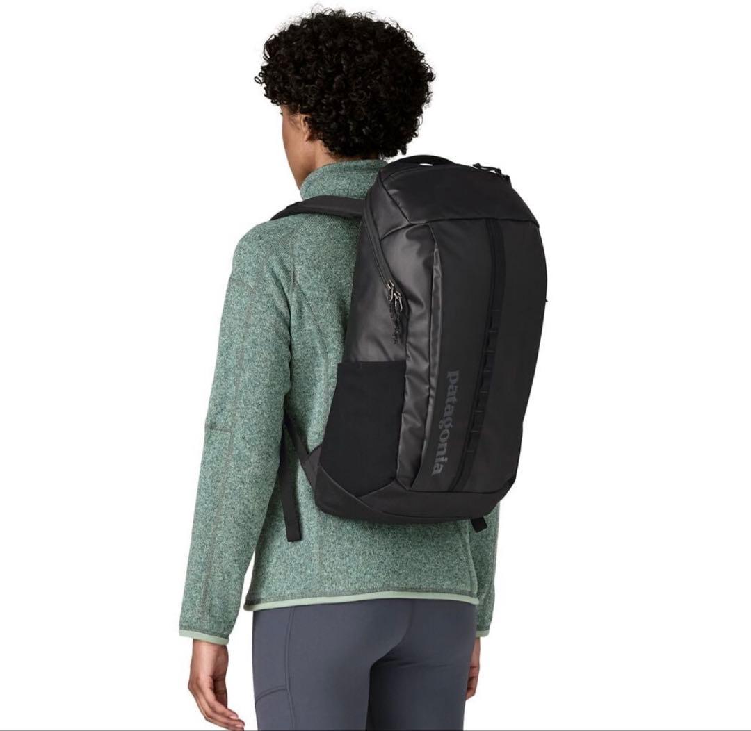 パタゴニア　ブラックホール　パック　25L 黒　新品未使用