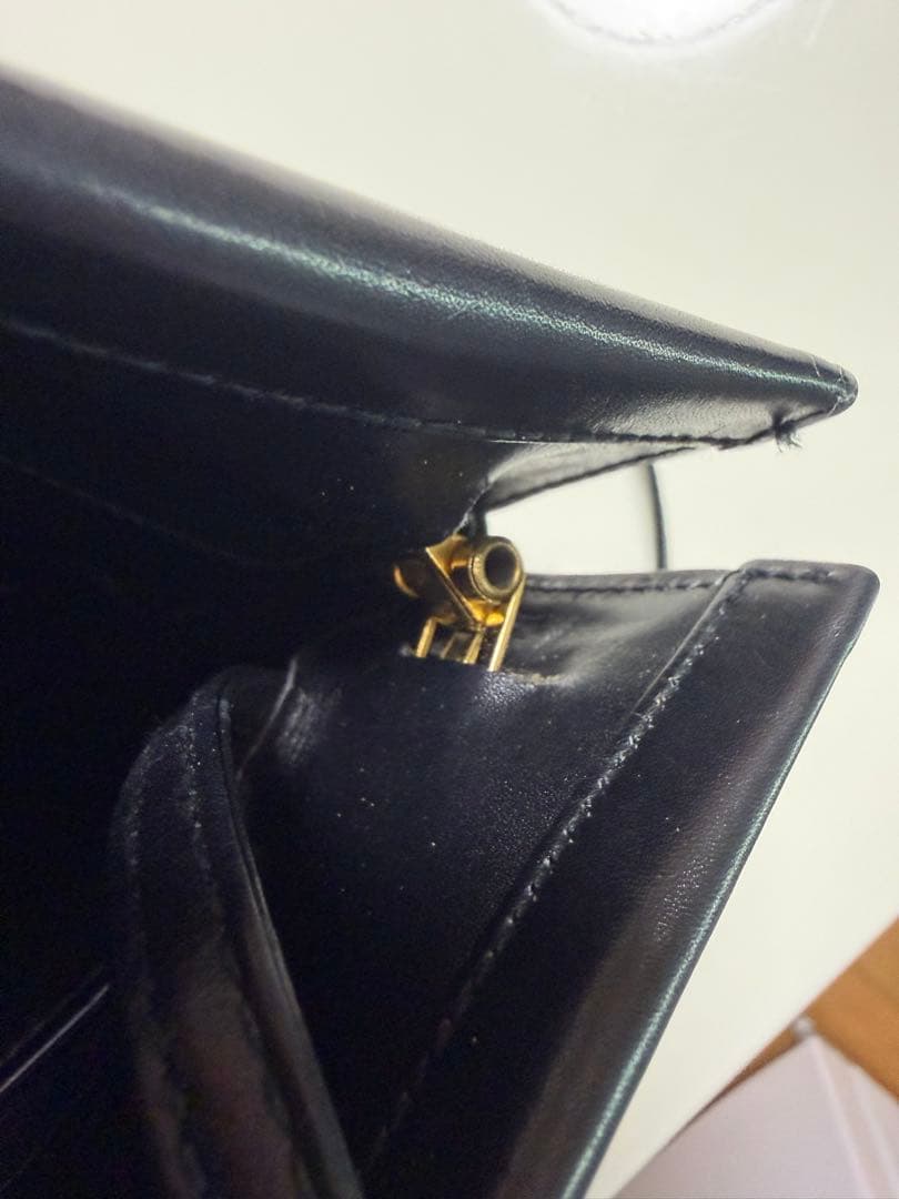 【極美品】【ヴィンテージ】サルバトーレフェラガモ　ショルダーバッグ　ブラック